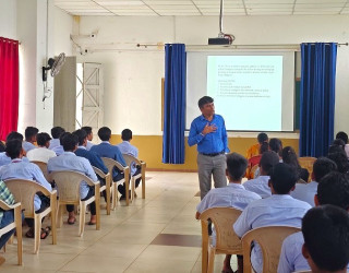 A seminar on ARTIFICIAL INTELLIGENCE AND MACHINE LEARNING FOR V SEM CS STUDENTS